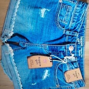 NWT Hippie Girl regular Rise shorts Jean